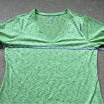 Reebok  Women's Green Athletic T-Shirt - Size L - EUC - 100% Polyester Photo 5