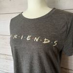 FRIENDS tee Size M Photo 3