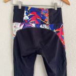 Athleta  Tropical Precision 7/8 High Rise Leggings Athleisure Athletic Photo 4