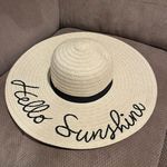 Sunhat great for vacation at the beach Tan Photo 0