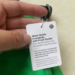 Lululemon Water Bottle Crossbody Bag with Front Pocket 2L - Green Punch Photo 4