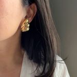 St. John Vintage  Swirl Clip-On Earrings Hammered Gold Classic Statement Holiday Photo 1