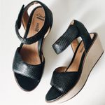 Clarks Hazelle Black Snake-Embossed Leather Wedge Comfort Sandals Size 10 Photo 0