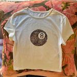 Edikted leopard print y2k 8 ball white short sleeve t shirt / graphic baby tee Photo 1