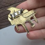 Piano & Saxophone Musical Instruments Lot Of 2 Brooch Pin Rhinestone / Gold Tone Photo 9