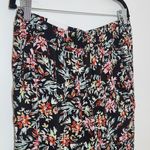 Jessica Simpson  Black Floral Print Ankle Pants NWT Size Medium Black Floral Pant Photo 4