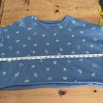 Colsie Blue Floral Crop Top Sweatshirt NWT Size Medium Photo 4