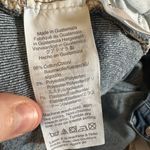 Madewell  Curvy High-Rise Denim Shorts in Canterdale Wash size 32 AJ244 Photo 3