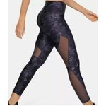 Under Armour  WOMEN'S HEATGEAR MESH PRINTED ANKLE CROP PURPLE/FLINT size SMALL Photo 6
