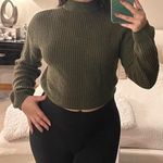 Divided Green Cable Knitted Cropped Sweater Photo 3