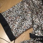 Victoria's Secret Women Victoria’s Secret Animal Print Lightweight Silky Satiny Robe Size Xs/Small Photo 3