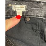 Madewell  Black Wash Raw Hem‎ Button Fly High Rise Relaxed Denim Shorts Size 31 Photo 6