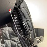 Reebok Trendy Fashionable Lightweight Black Fanny Pack Case Sz 1.6 L NWT Photo 4