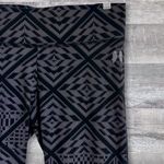 Victoria's Secret  Crop Geo Print Yoga Legging Womens M Black Grey Cotton Blend Photo 1