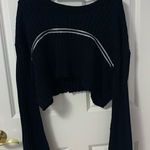 LF  cropped sweater  Photo 0