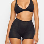 SKIMS  lace Pointelle high rise Boxer shorts in onyx black NEW 4X Photo 0