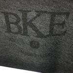 BKE THE BUCKLE // Women’s Gray V-Neck Short Sleeve Shirt, Medium Photo 11