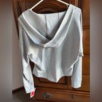 Reebok NWT  Women's Yoga Hoodie Medium Photo 1