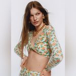 Mango Floral Twist-Front Crop Top vacation resort wear Photo 1