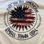 Gildan T-shirt “Just an American small town girl” w/sunflower flag size large Photo 5