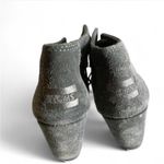Toms Gray Suede Desert Wedge Ankle Boots 6 Photo 2