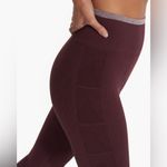 Vuori NWOT ‎ Helix Seamless Legging in a burgundy color Small Photo 1