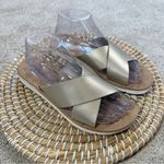 IZOD Women’s Alyssa Gold Pewter Cross Strap Slide On Sandals Comfort Size 8 Photo 0