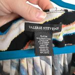 Valerie Stevens Abstract Print Pleated Neck Short Sleeve Blouse Photo 1