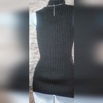 Star City  sleeveless turtleneck top size small Photo 2