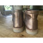 Arizona NWT  Spring Metallic Bronze Ankle Boot Bootie Women SZ 6 Memory Foam Photo 3