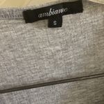 FINAL MARKDOWN Ladies ambiance top small Gray Photo 2