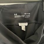 Under Armour  Black Compression Capri Leggings with Pocket Photo 2
