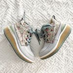 Deckers x Lab Floral KO Photo 0