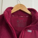 FIGS On-Shift High Pile Fleece Pullover Jacket in Deep Cranberry, Size XXS Photo 8