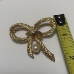 Beautiful Signed Aai Brooch Pin Gold Tone Bow Ribbon Photo 3