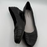 Baretraps  Women’s Black Leather Flats Size 8M Photo 3