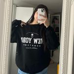 Pretty Little Thing Black Oversized Sweatshirt Photo 0