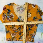 Heart & Hips Heart Hips Yellow Floral Blouse Size Small Photo 3