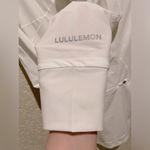 Lululemon NWT  Mist Over Hooded Windbreaker White Size 4 Photo 13