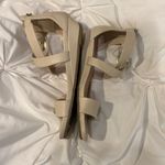 Kenneth Cole  Reaction Cream Women's Sandals Photo 2