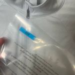 Under Armour Woman Large Lightweight Gray long sleeve 1/4 Zip athletic Shirt Photo 4