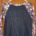 Umgee  Women's Dark Gray Top with Floral Sleeves Photo 4