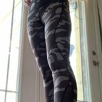 Vineyard Vines Reversible Leggings Photo 1