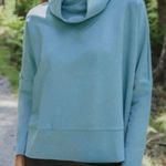 Tuckernuck  Women's sweater M Photo 0