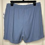 Old Navy NWT Soft Twill 5” Inseam Utility Shorts (Blue) - Large Photo 2