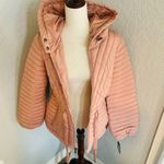 BCBGeneration Diagonal Seam Puffer Hooded Jacket Coral Pink Size Medium (8), NWT Photo 13
