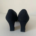 Liz Claiborne women’s black suede leather soles chunky heel shoes — size 6 Photo 2