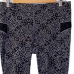 Athleta Bare to Run Cairo Cropped Leggings Capri Medium #919076 Photo 2