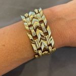 Womens Link Chain Double Fold Over Clasp Wide Arrow Bracelet Goldtone One Size Gold Photo 3