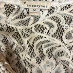 Forever 21 Twentyone made in USA cream lace blouse with fluttery sleeves and ruffles Photo 6